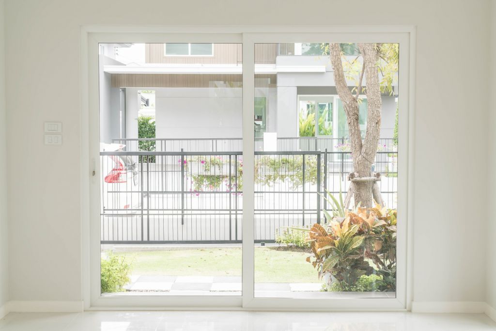 empty-door-living-room-interior-background