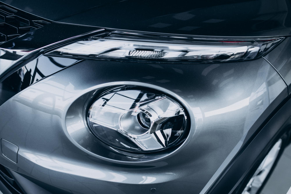 Neutral & Warm Metallic Tones