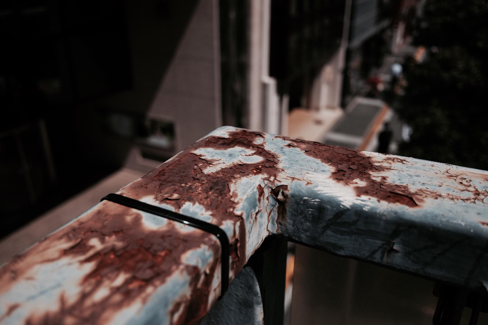 สัญญาณเตือนที่บอกว่าสีอาจเริ่มลอก